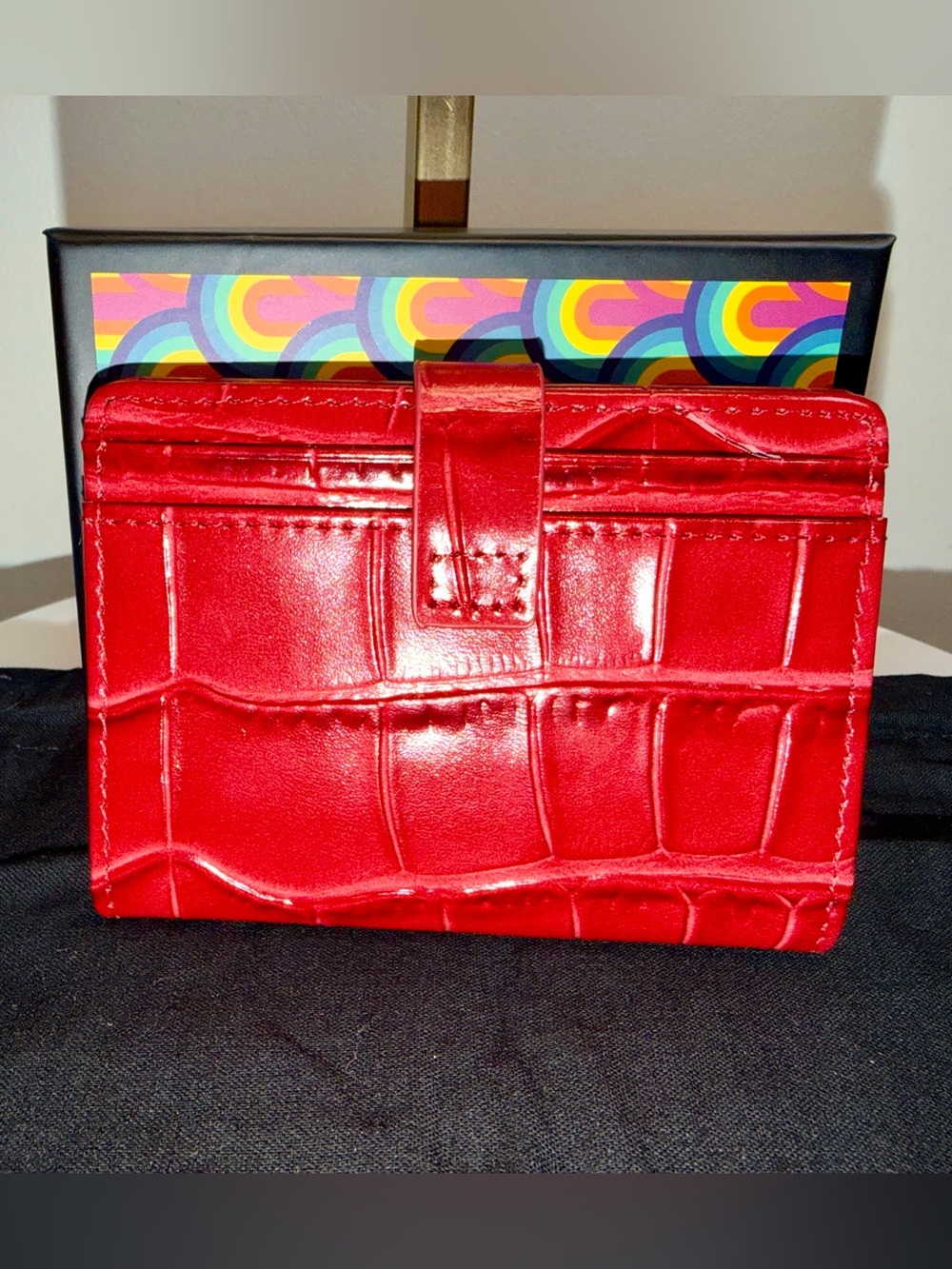 Kurt Geiger Kensington Snap Flap Card Holder in Red Croc-Embossed Leather NWT - Picture 3 of 4